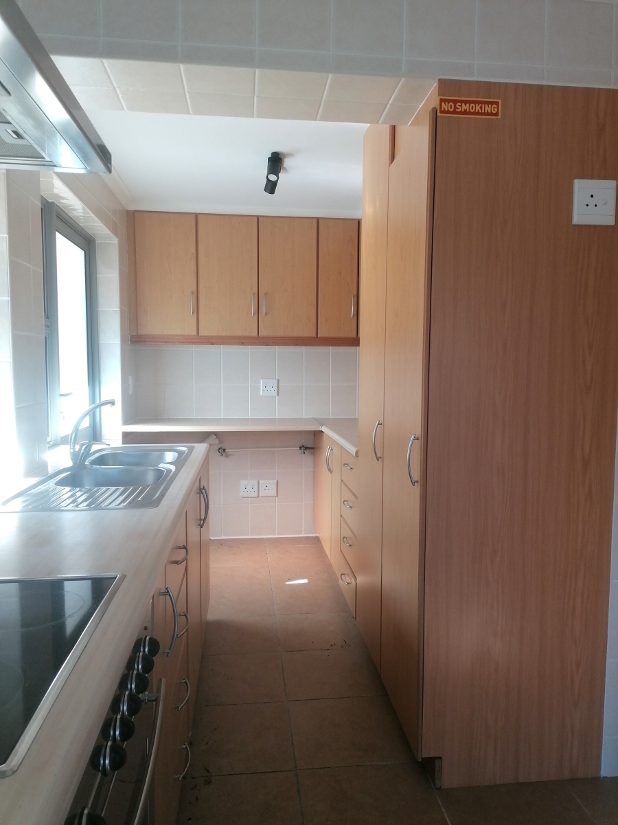 To Let 4 Bedroom Property for Rent in Glencairn Heights Western Cape